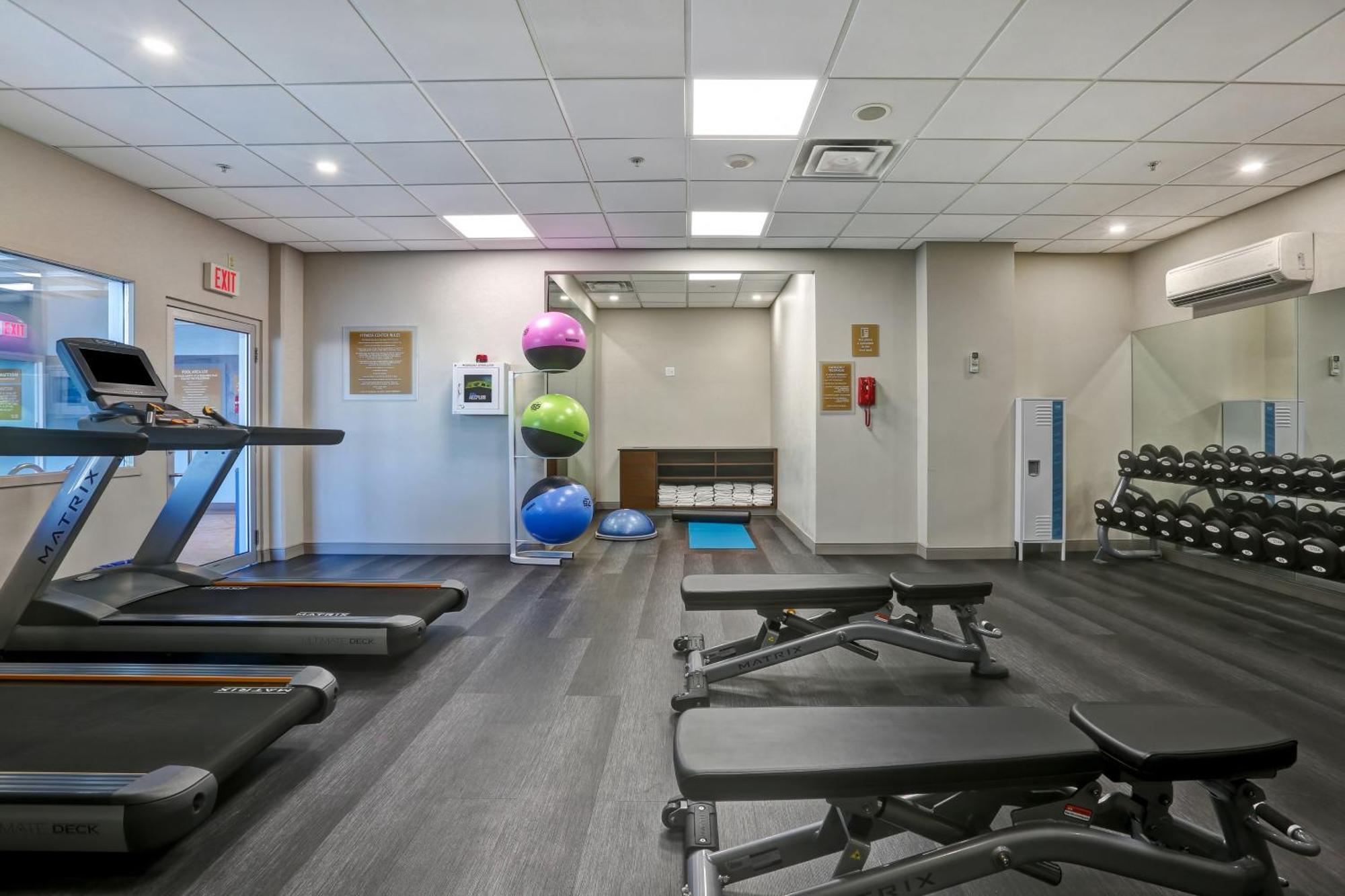 Hotel Four Points By Sheraton Toronto 3*
