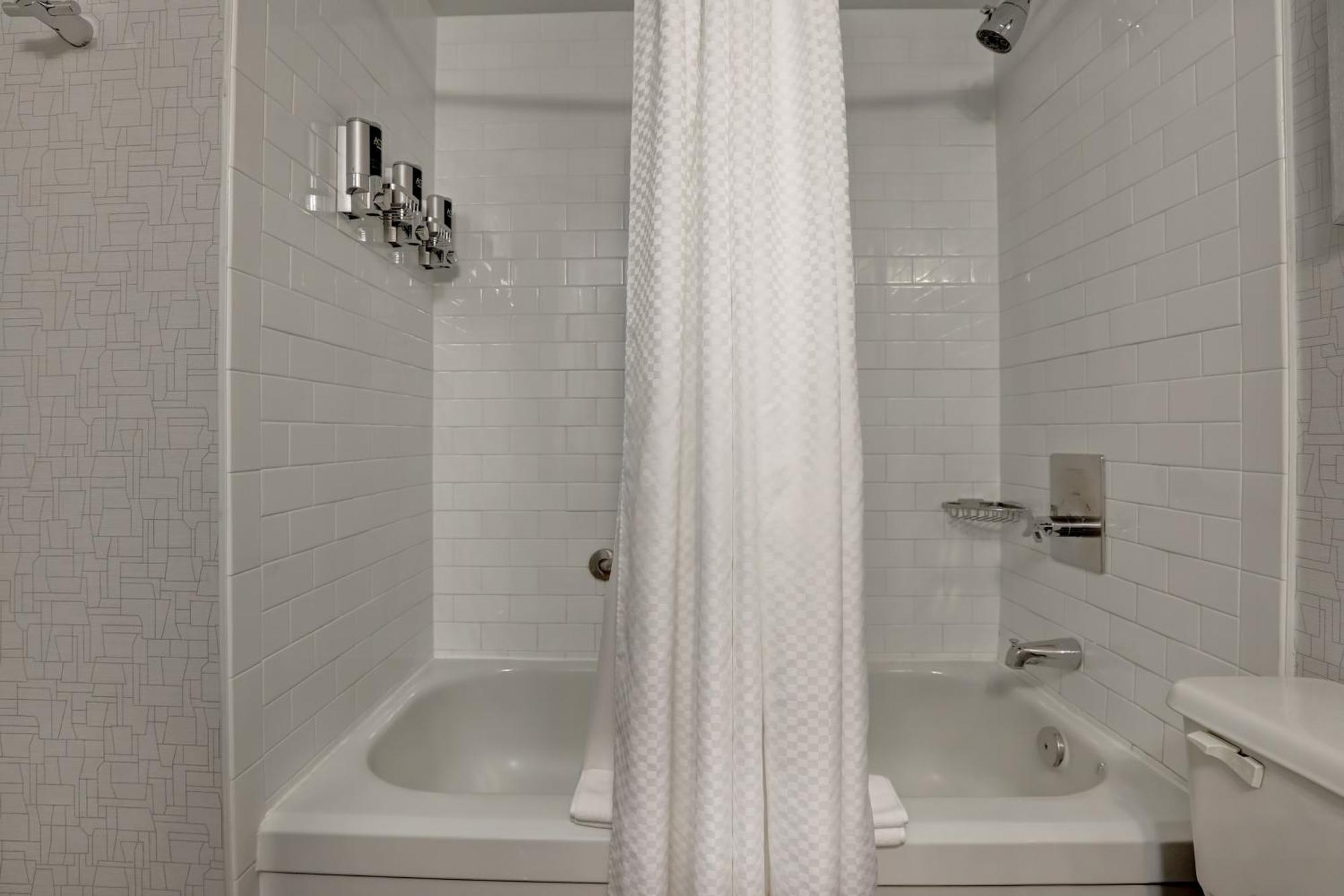 Hotel Four Points By Sheraton Toronto