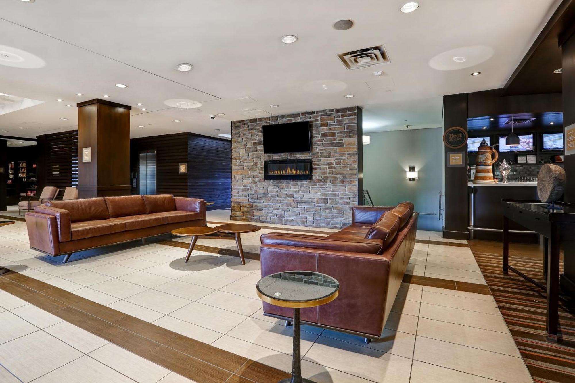 Hotel Four Points By Sheraton Toronto Mississauga